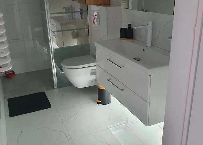 Apartment Black&white Skarbowa 2 Parking Leszno (Greater Poland)