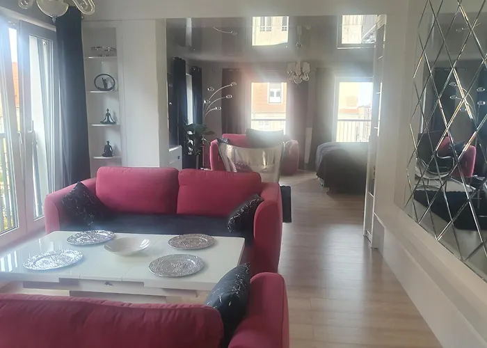 Apartment Black&white Skarbowa 2 Parking Leszno (Greater Poland)